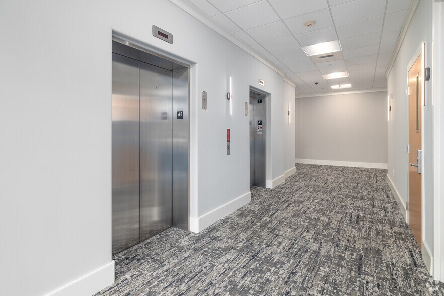More Photos Of 1 Greenwich St, Stewartsville Medical For Lease