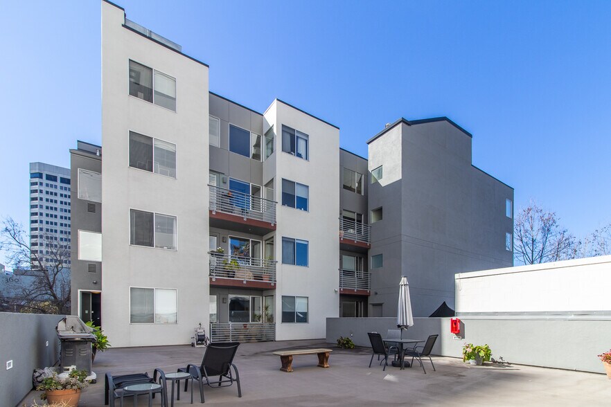 More Photos Of 2300 Broadway, Oakland Apartments For Sale