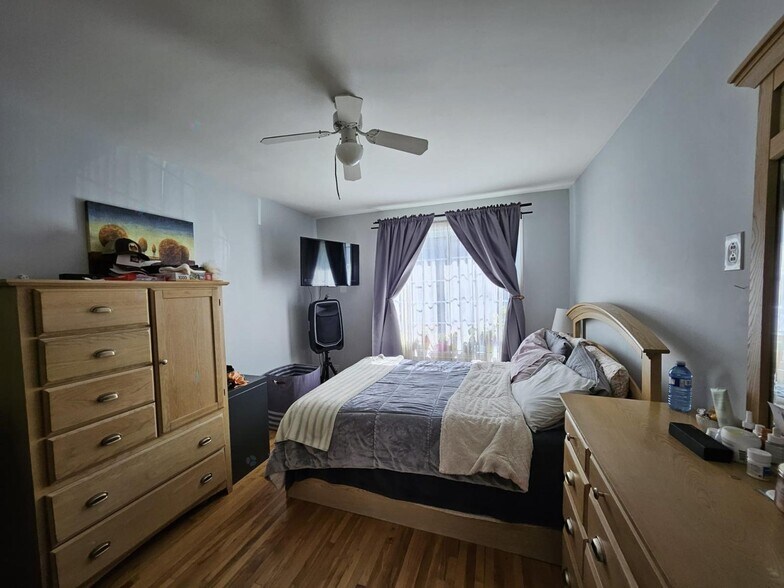 More Photos Of 6545 Av 38E, Montréal Apartments For Sale