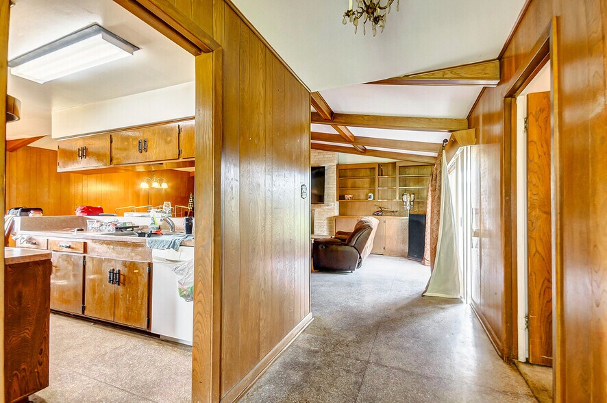 More Photos Of 34823 FM 1301 Rd, West Columbia Service For Lease