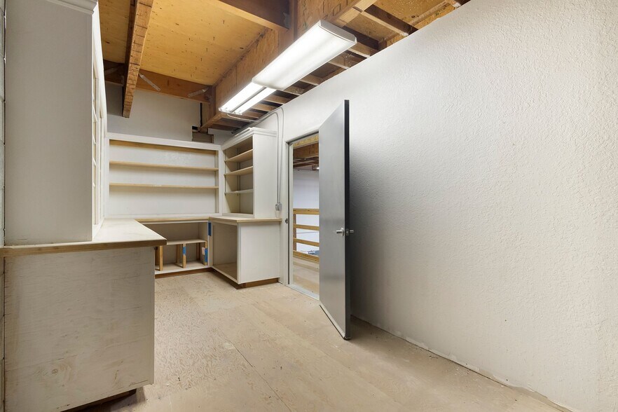 More Photos Of 500 W East Ave, Chico Office For Sale