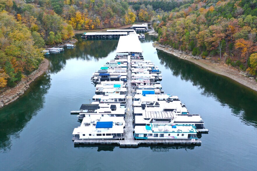 Primary Photo Of 440 Arlon Webb Rd, Celina Marina For Sale