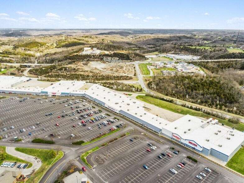 More Photos Of 6805-6899 Alexandria Pike, Alexandria General Retail For Lease
