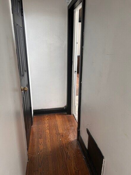 More Photos Of 7915-7917 Harford Rd, Parkville Storefront Retail Office For Lease