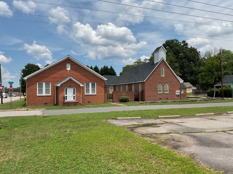 Primary Photo Of 101 Main St, Henderson Religious Facility For Sale