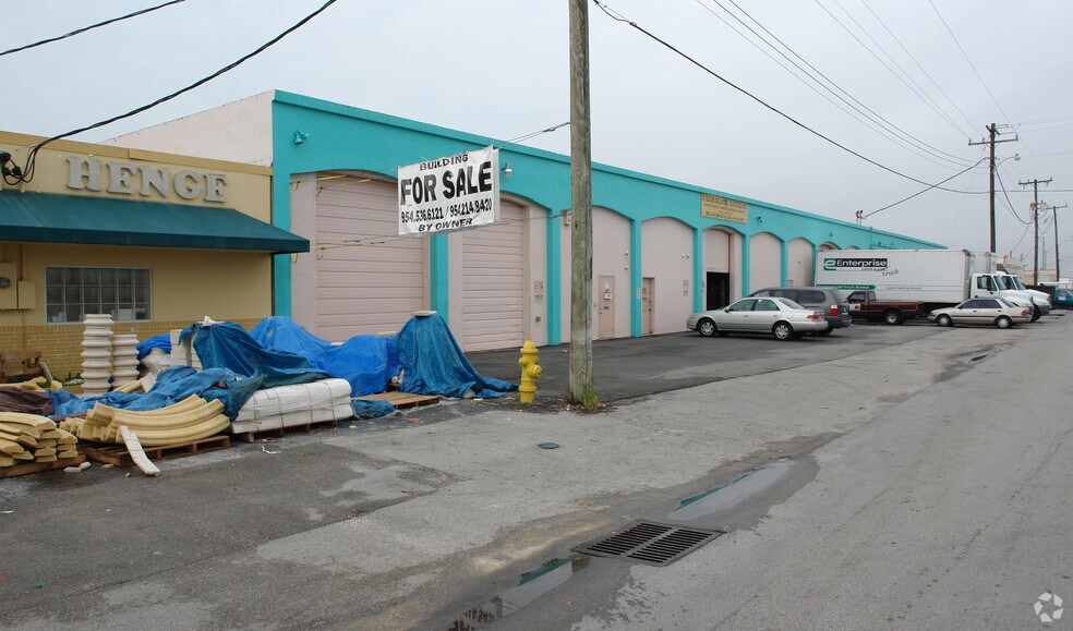 More Photos Of 818-838 NE 40th Ct, Oakland Park Warehouse For Lease