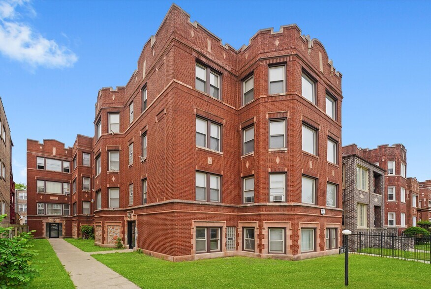 Primary Photo Of 7932 S Saint Lawrence Ave, Chicago Apartments For Sale