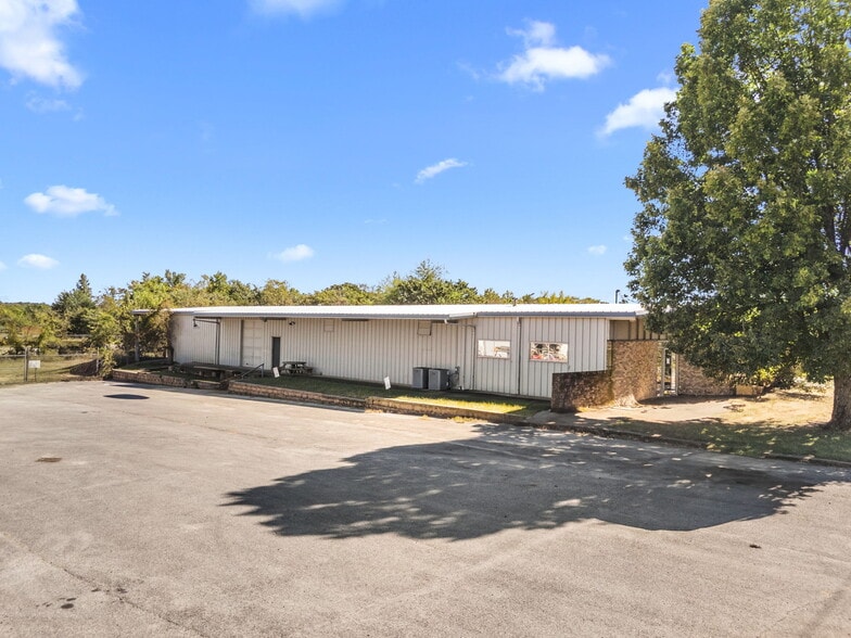 More Photos Of 3401 NNE Loop 323, Tyler Light Distribution For Sale