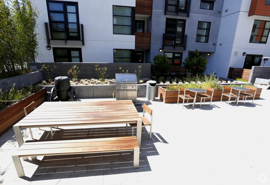 More Photos Of 1155 4th St, San Francisco Apartments For Lease
