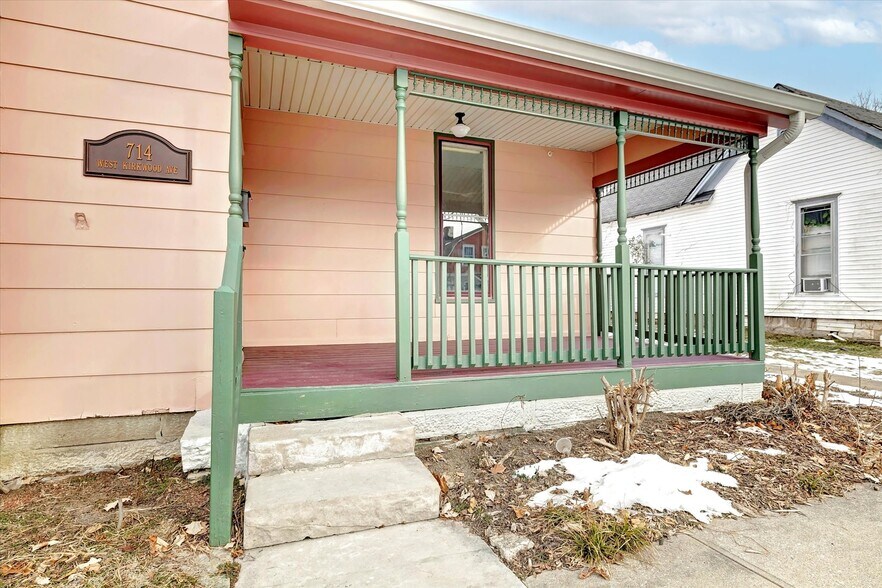 More Photos Of 714 W Kirkwood Ave, Bloomington Office Residential For Sale