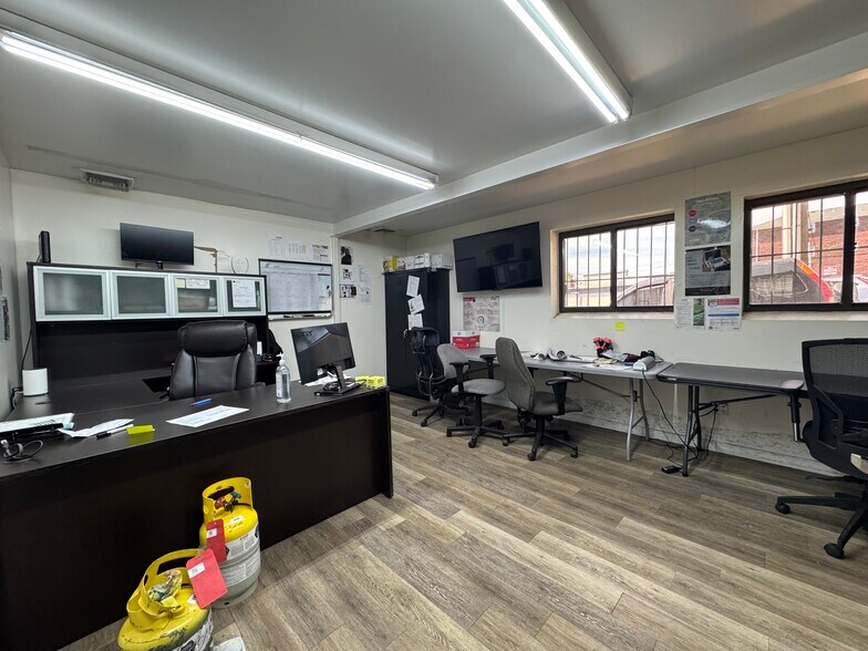 More Photos Of 194 Daniel St, Hackensack Warehouse For Sale
