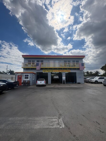 More Photos Of 250 NE 44th St, Oakland Park Auto Repair For Sale