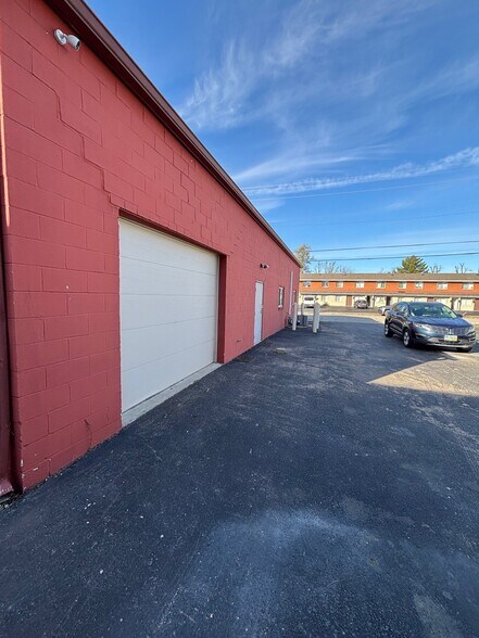 More Photos Of 706 W Xenia Dr, Fairborn Industrial For Sale