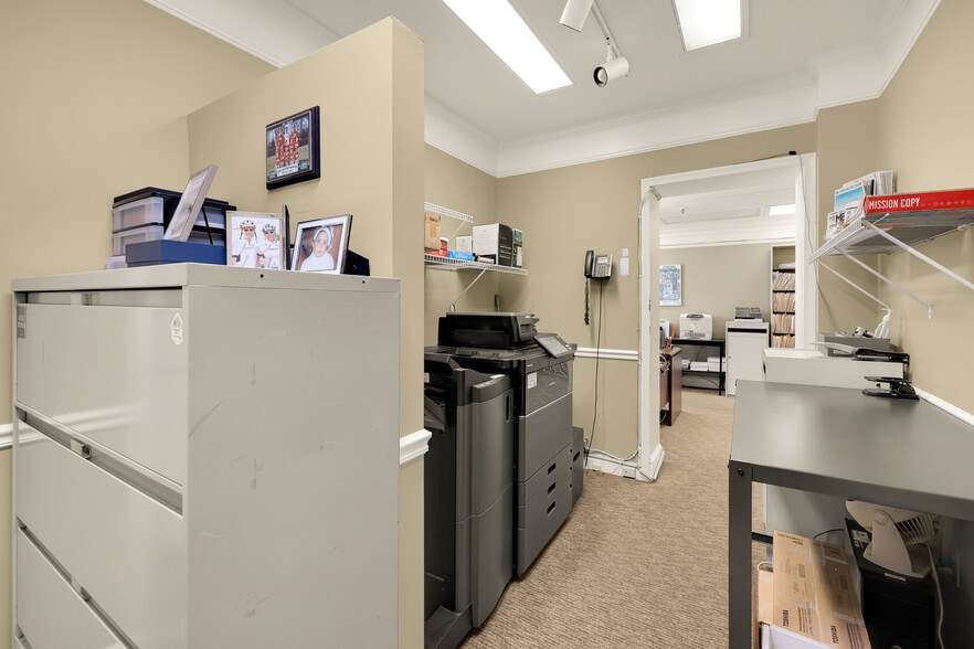 More Photos Of 228 S Washington St, Alexandria Loft Creative Space For Sale