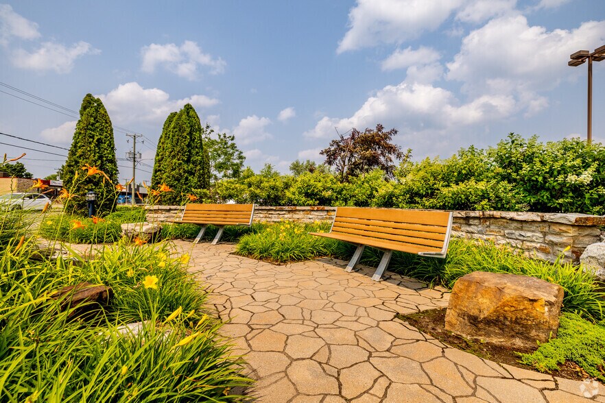 More Photos Of 370 Ch Grande-Côte, Boisbriand Unknown For Lease