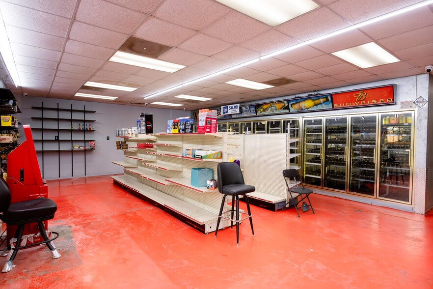 More Photos Of 910 Prospect St, High Point Convenience Store For Lease