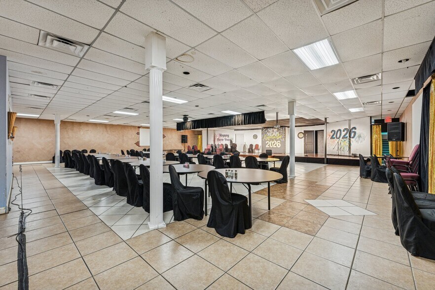 More Photos Of 1005 SW 4th St, Moore Religious Facility For Sale