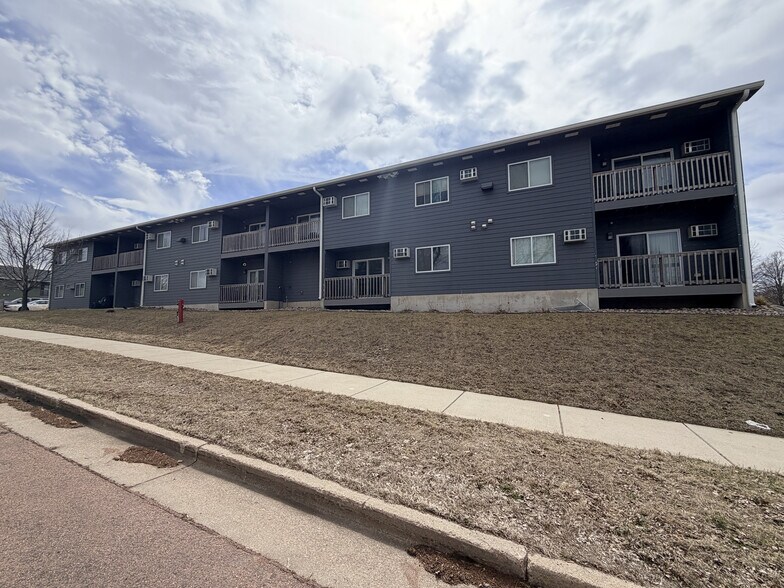 More Photos Of 4304 E 26th St, Sioux Falls Apartments For Sale