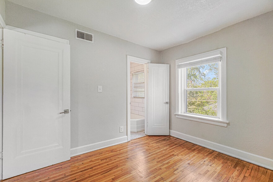 More Photos Of , Kansas City Multifamily For Sale