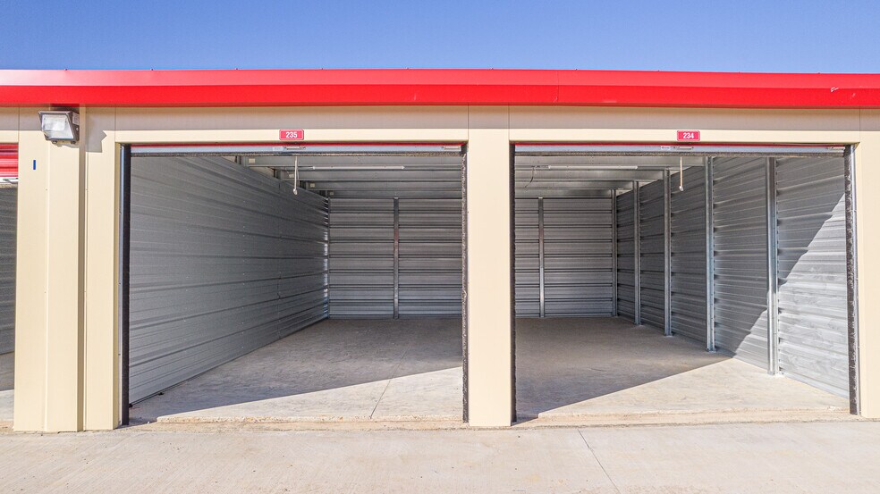More Photos Of 18180 BECKER RD, Hockley Self Storage For Sale