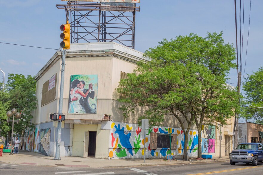 More Photos Of 22000 Grand River Ave, Detroit Storefront Retail Residential For Lease