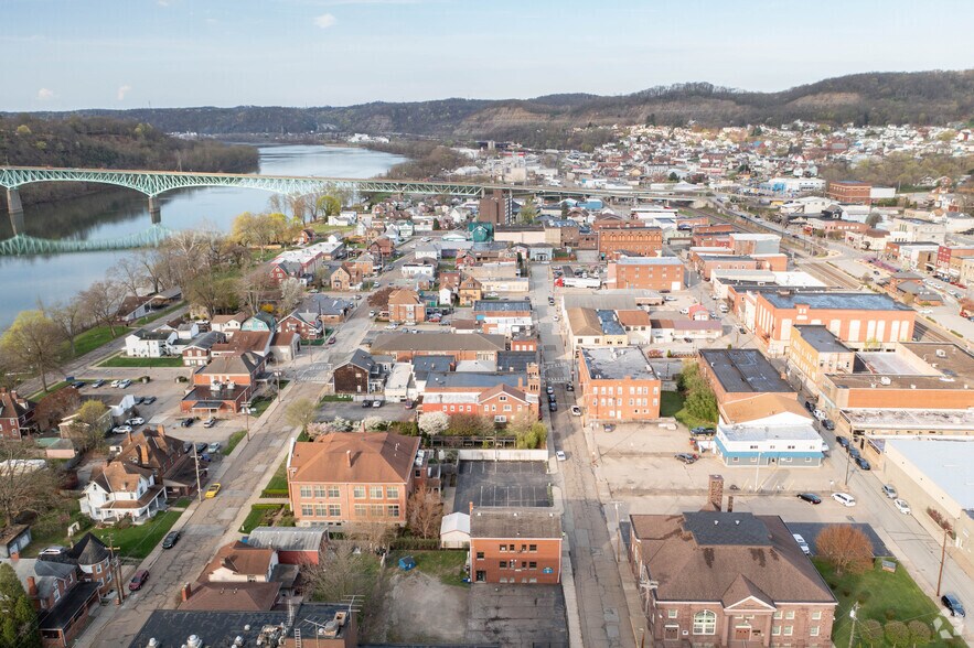 More Photos Of 207 Allegheny St, Tarentum Office For Lease