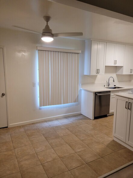 More Photos Of 6500 Shirley Ave, Reseda Apartments For Sale