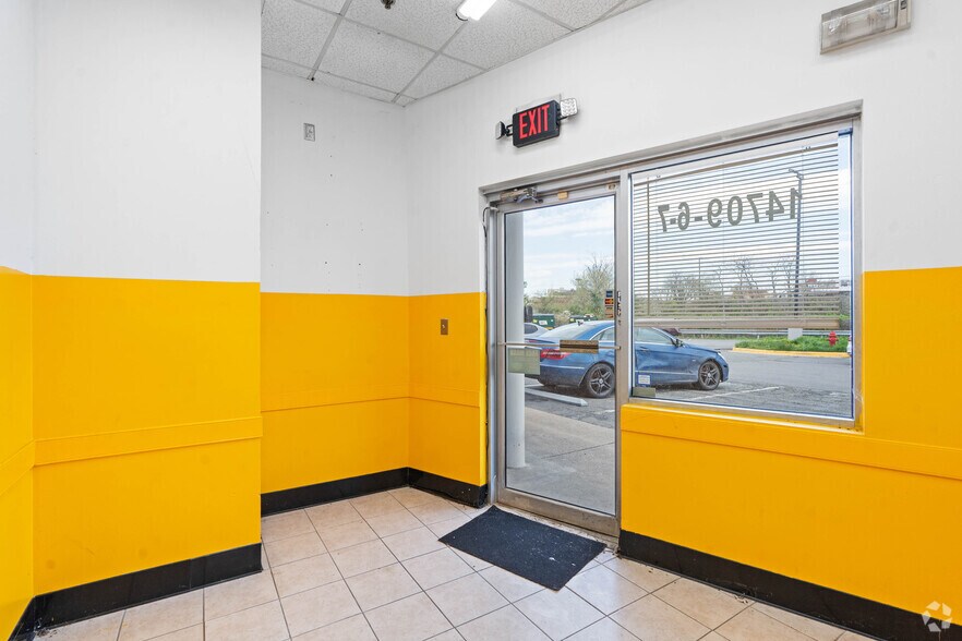 More Photos Of 14711-14713 Baltimore Ave, Laurel Light Manufacturing For Lease