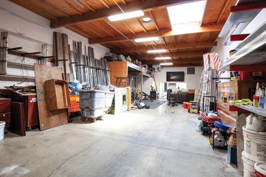 More Photos Of 100 N Hill Dr, Brisbane Light Manufacturing For Sale