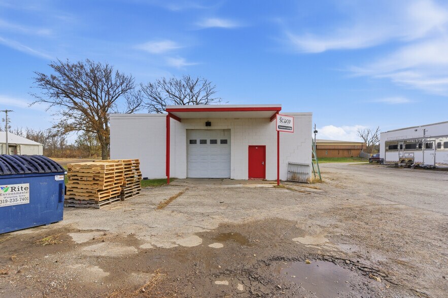 More Photos Of 3050 Wagner Rd, Waterloo Freestanding For Sale