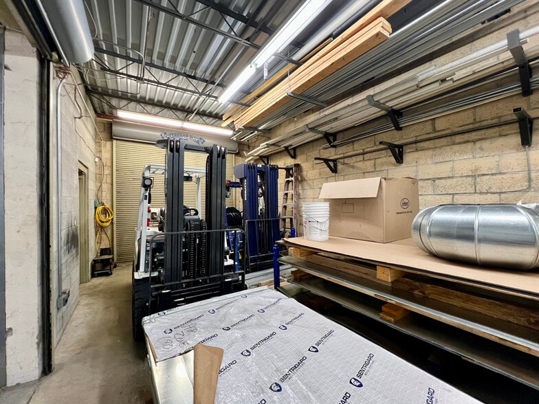 More Photos Of 1303 Avondale Rd, New Windsor Warehouse For Sale