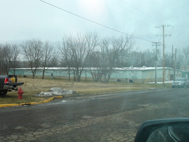 More Photos Of 340 Oak Ave S, West Salem Industrial For Lease