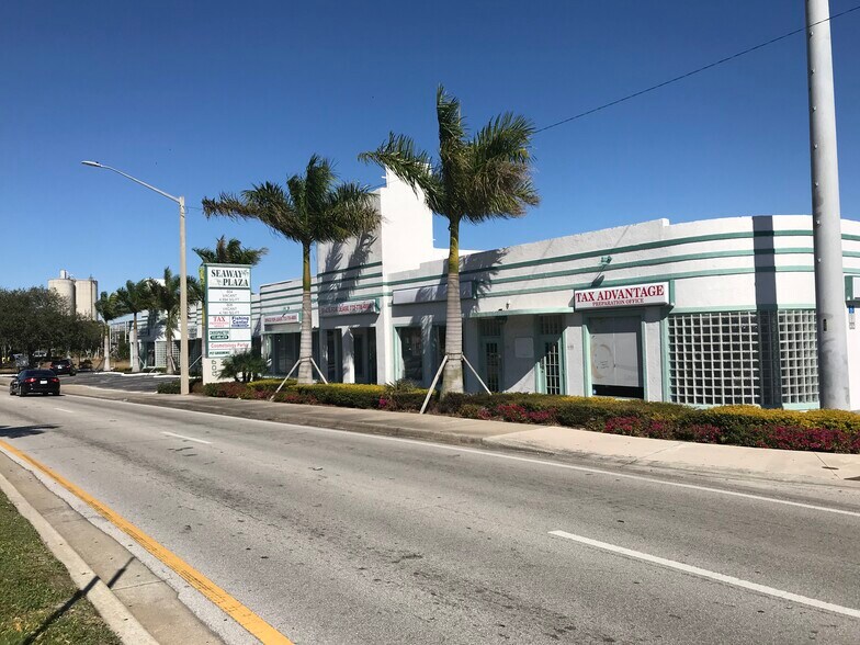 Primary Photo Of 600-610 N US Highway 1, Fort Pierce Unknown For Lease