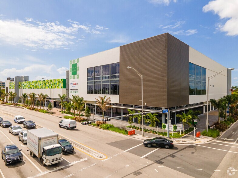More Photos Of 8700 NW 36th St, Doral Department Store For Lease