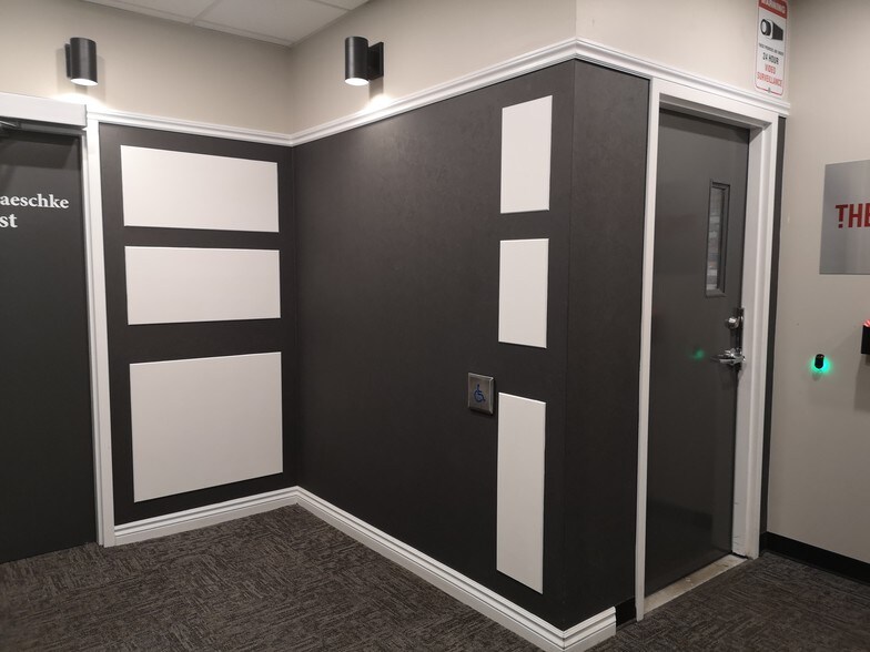 More Photos Of 180 James St S, Hamilton Office For Lease