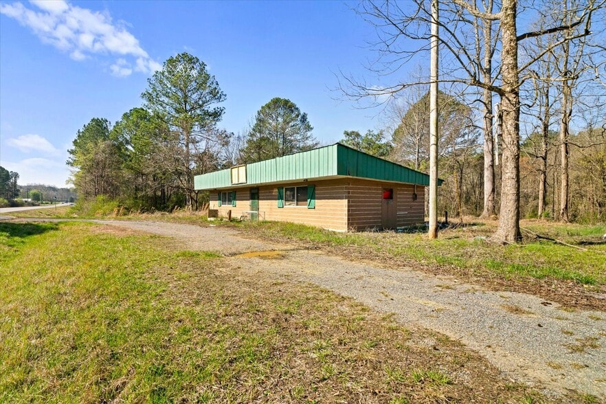 More Photos Of 12745 US 411, Crandall Convenience Store For Sale