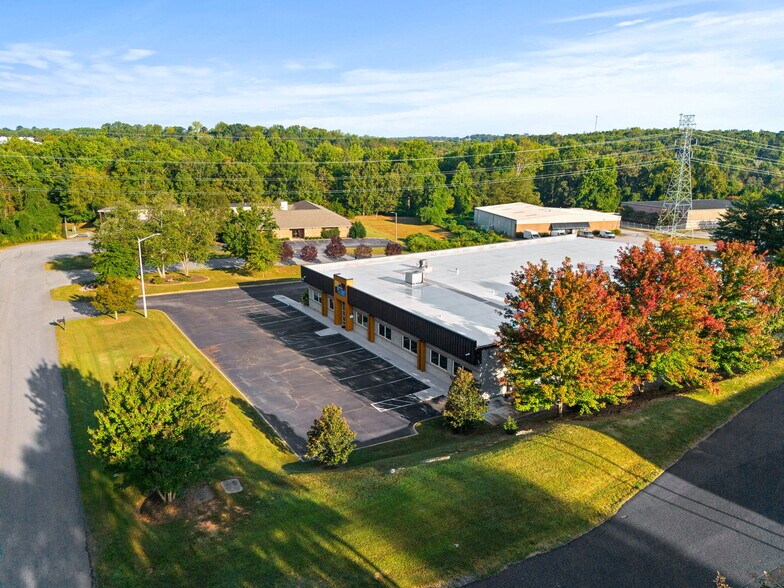 More Photos Of 340 Interstate Blvd, Greenville Warehouse For Sale