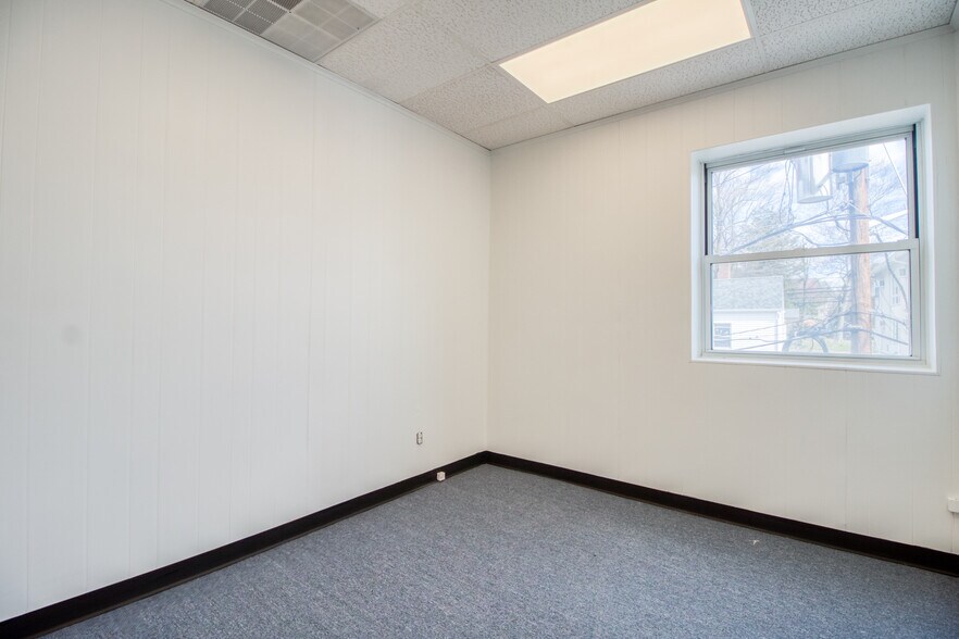 More Photos Of 101 West St, Hillsdale Office For Lease