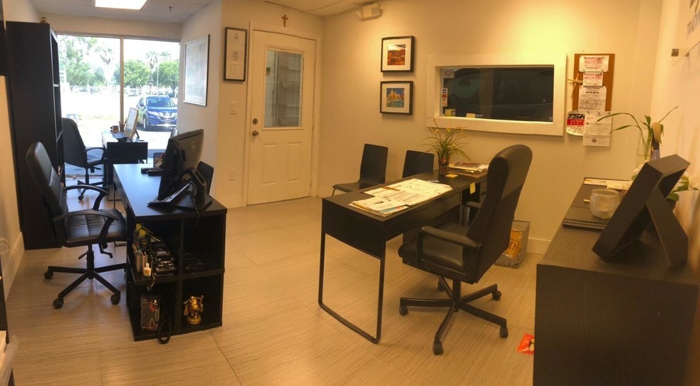 More Photos Of 10601-10677 NW 122nd St, Medley Warehouse For Lease