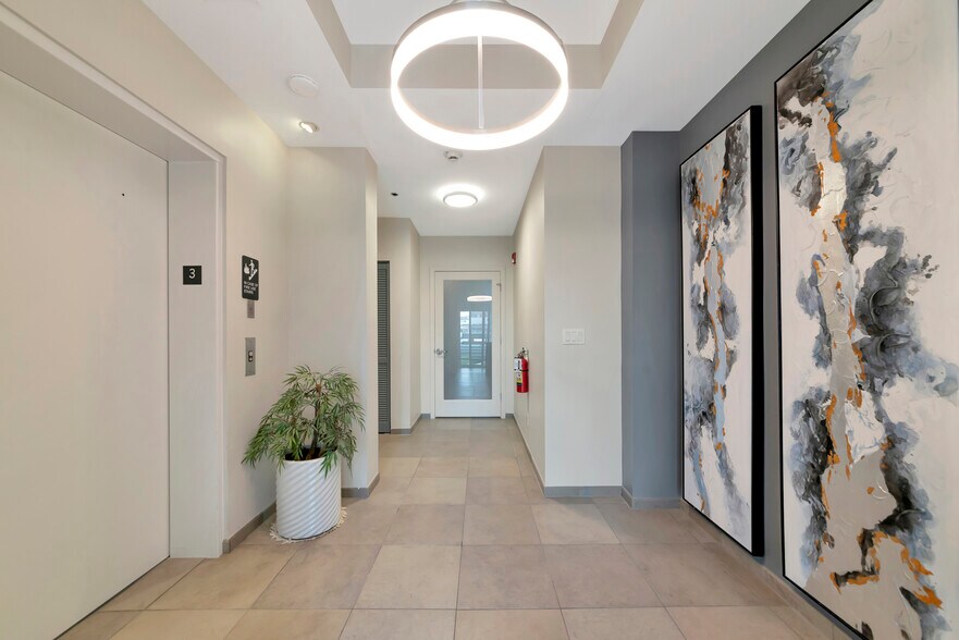 More Photos Of 1345 2nd St, Sarasota Office Residential For Sale