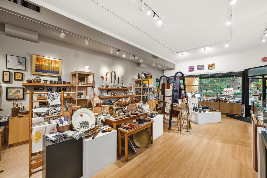 More Photos Of 611 Grand Ave, Saint Paul Storefront For Sale