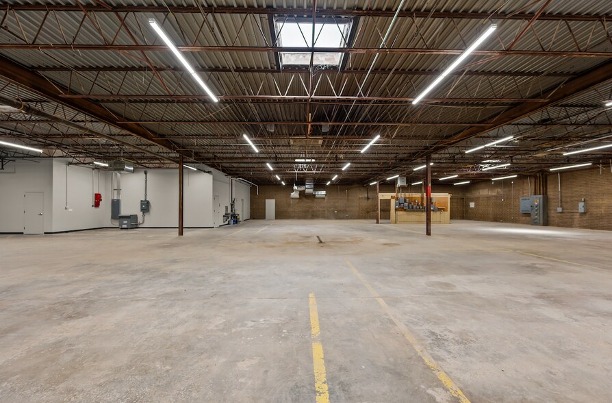More Photos Of 1218 Hickory Chapel Rd, High Point Light Distribution For Lease