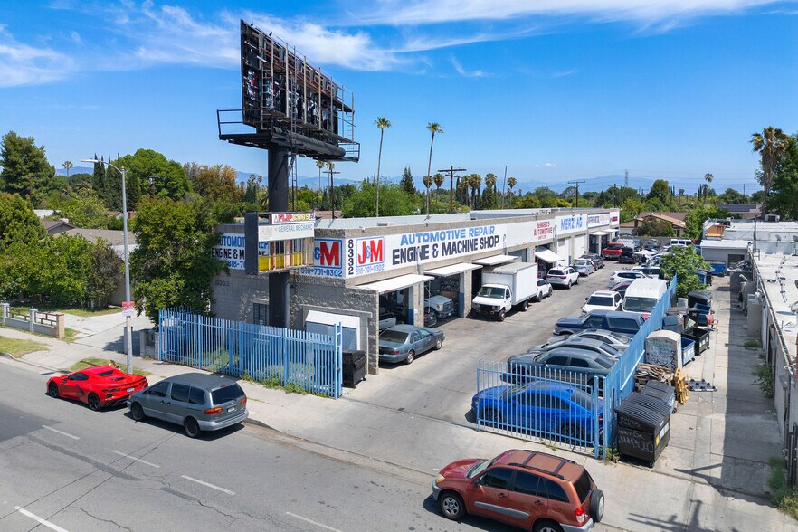 Primary Photo Of 8332 Tampa Ave, Northridge Auto Repair For Sale