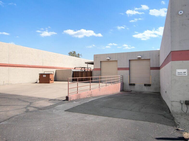 3207 S Hardy Dr, Tempe, AZ 85282 Warehouse For Sale