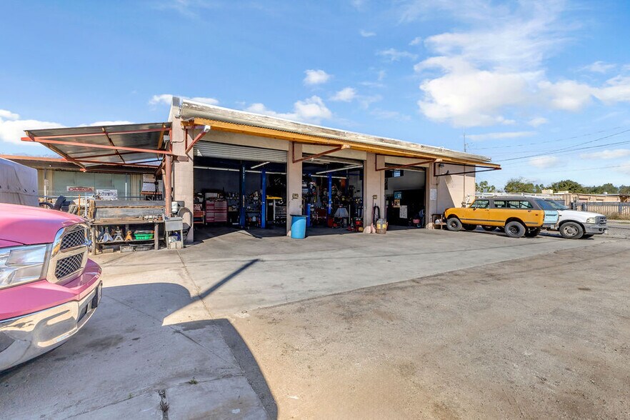 More Photos Of 68361 Kieley Rd, Cathedral City Service For Sale