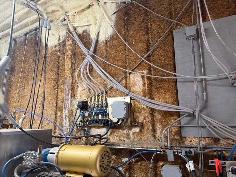 More Photos Of 201 Buerkle st, Stuttgart Carwash For Sale