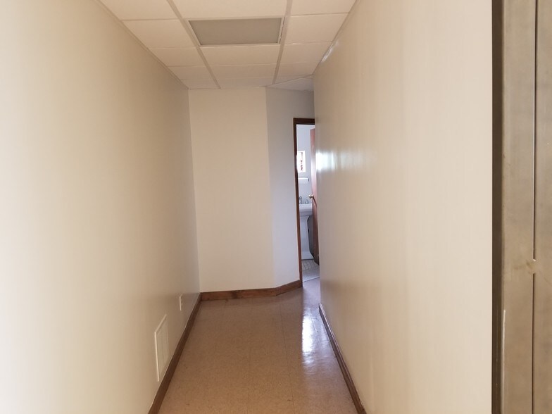 More Photos Of 229 S Waverly St, Yonkers Manufacturing For Sale