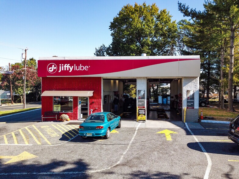 Primary Photo Of 55 N White Horse Pike, Audubon Auto Repair For Sale