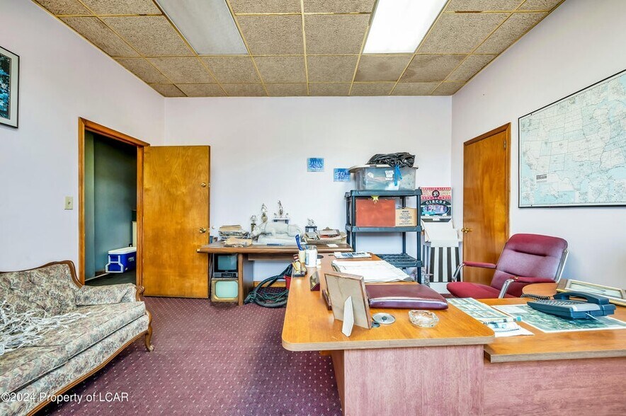More Photos Of 1001 W Centre St, Mahanoy City Warehouse For Sale