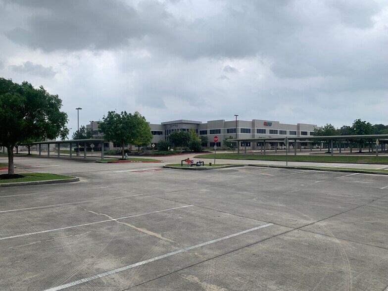 More Photos Of 7310 N Eldridge Pky, Houston Office For Lease